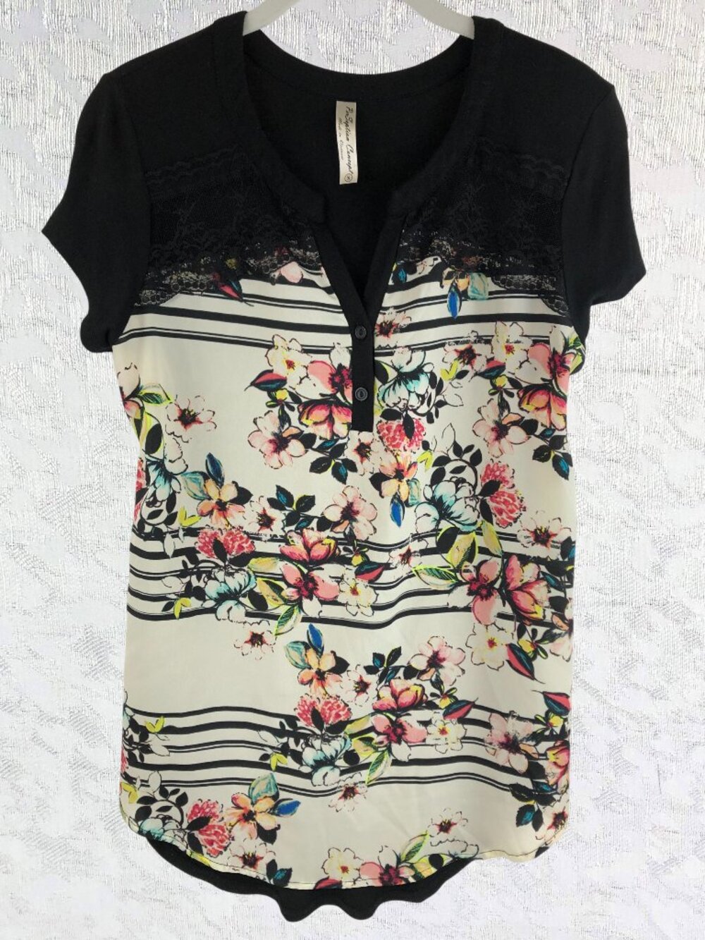 PerSeption Concept Floral Blouse Black Lace V-Neck Flowy Cap Sleeve Top Size S